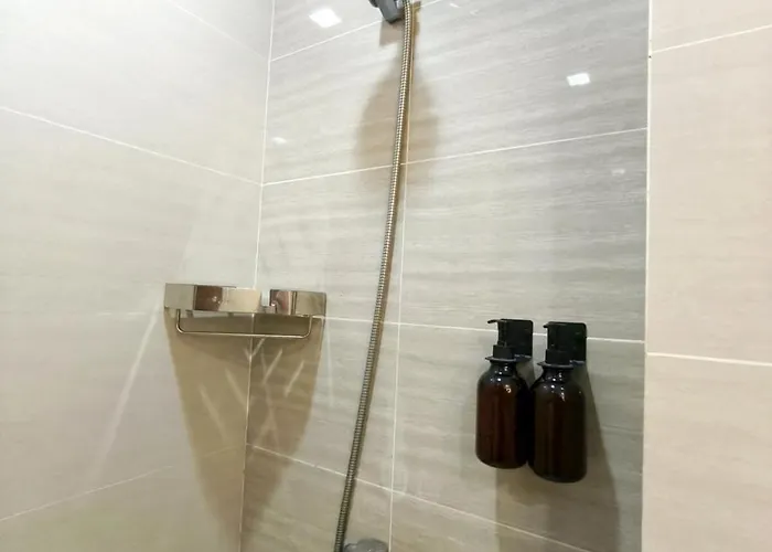 Apartment In Bgc - Uptown Mall *