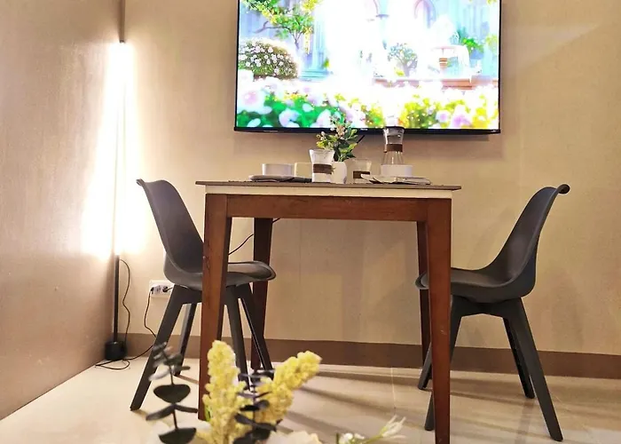 In Bgc - Uptown Mall Apartment Manila