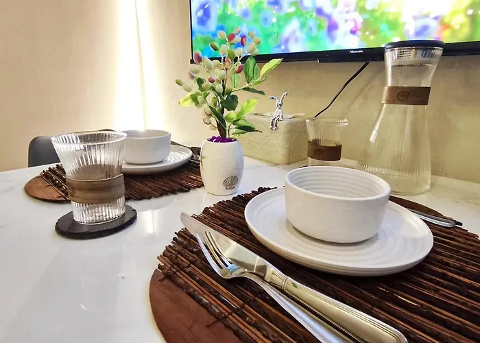 Apartment In Bgc - Uptown Mall