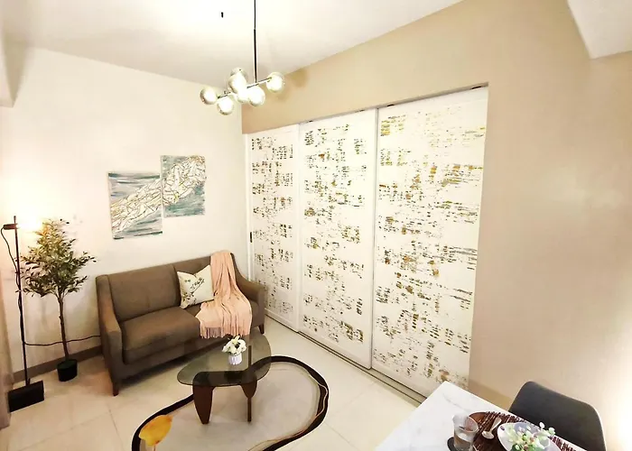Apartment In Bgc - Uptown Mall
